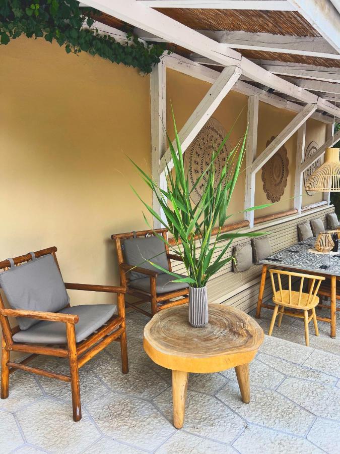 Friends Family Hotel Lozenets Esterno foto