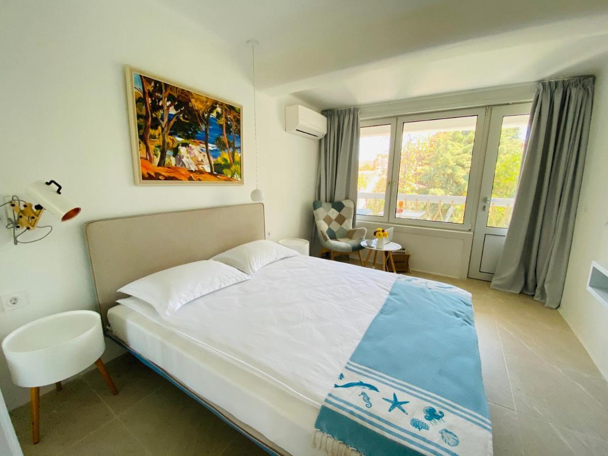 Friends Family Hotel Lozenets Esterno foto